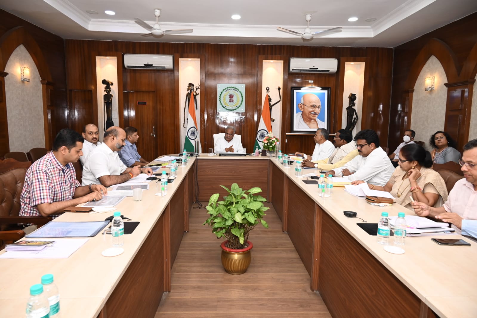 खैरागढ़ संगीत विश्वविद्यालय के जैसा बस्तर, सरगुजा और रायपुर में भी खुलेगा लोककला एवं संस्कृति महाविद्यालय, मुख्यमंत्री ने प्रस्ताव तैयार करने कहा