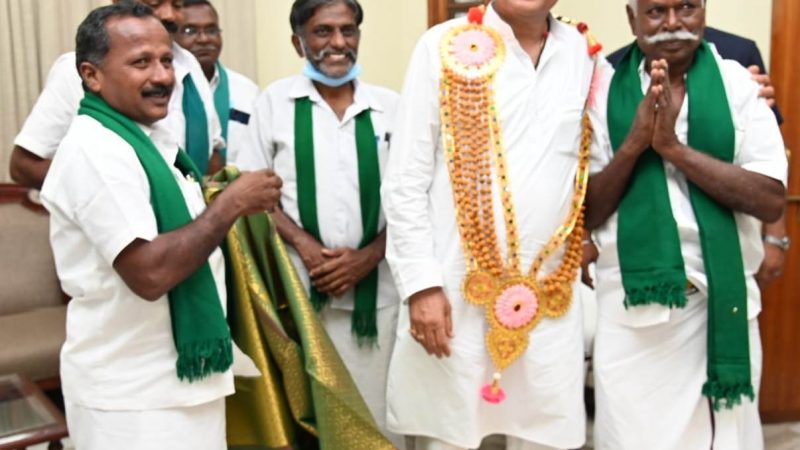 बघेल से तमिलनाडु से आए किसानों के प्रतिनिधि मंडल ने की सौजन्य मुलाकात