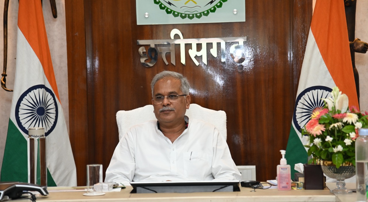 देश-विदेश के पर्यटकों के अनुरूप हो पर्यटन स्थलों में बुनियादी सुविधाएं: मुख्यमंत्री बघेल