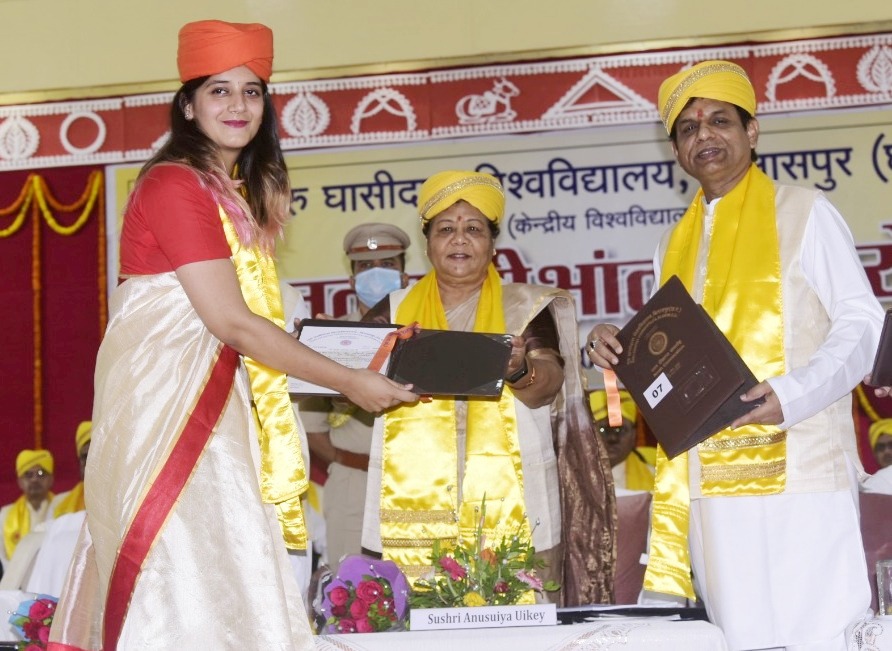 दृढ़ निश्चय और बुलंद हौसले के साथ कठिन राह आसान हो जाती है: राज्यपाल सुश्री उइके