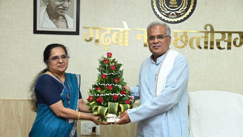 मुख्यमंत्री भूपेश बघेल से आरबीआई रायपुर की नवपदस्थ क्षेत्रीय निदेशक ने की सौजन्य मुलाकात