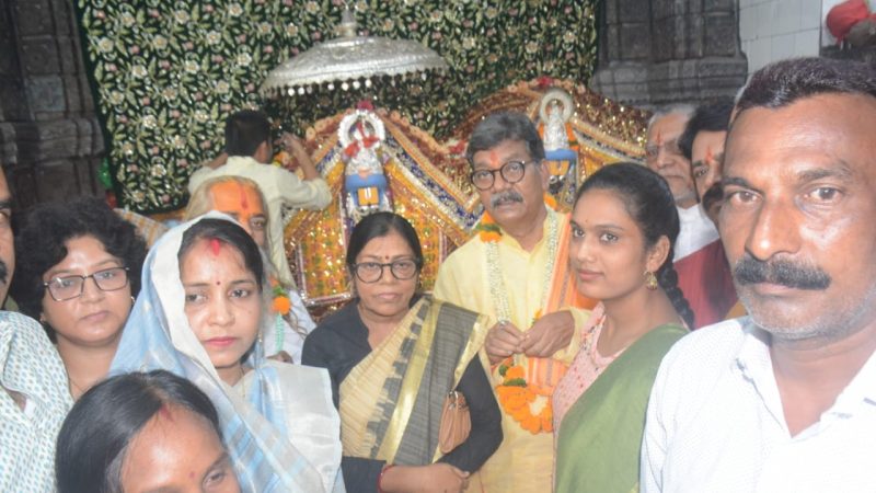 शिवरीनारायण मंदिर में विधानसभा अध्यक्ष ने की पूजा अर्चना