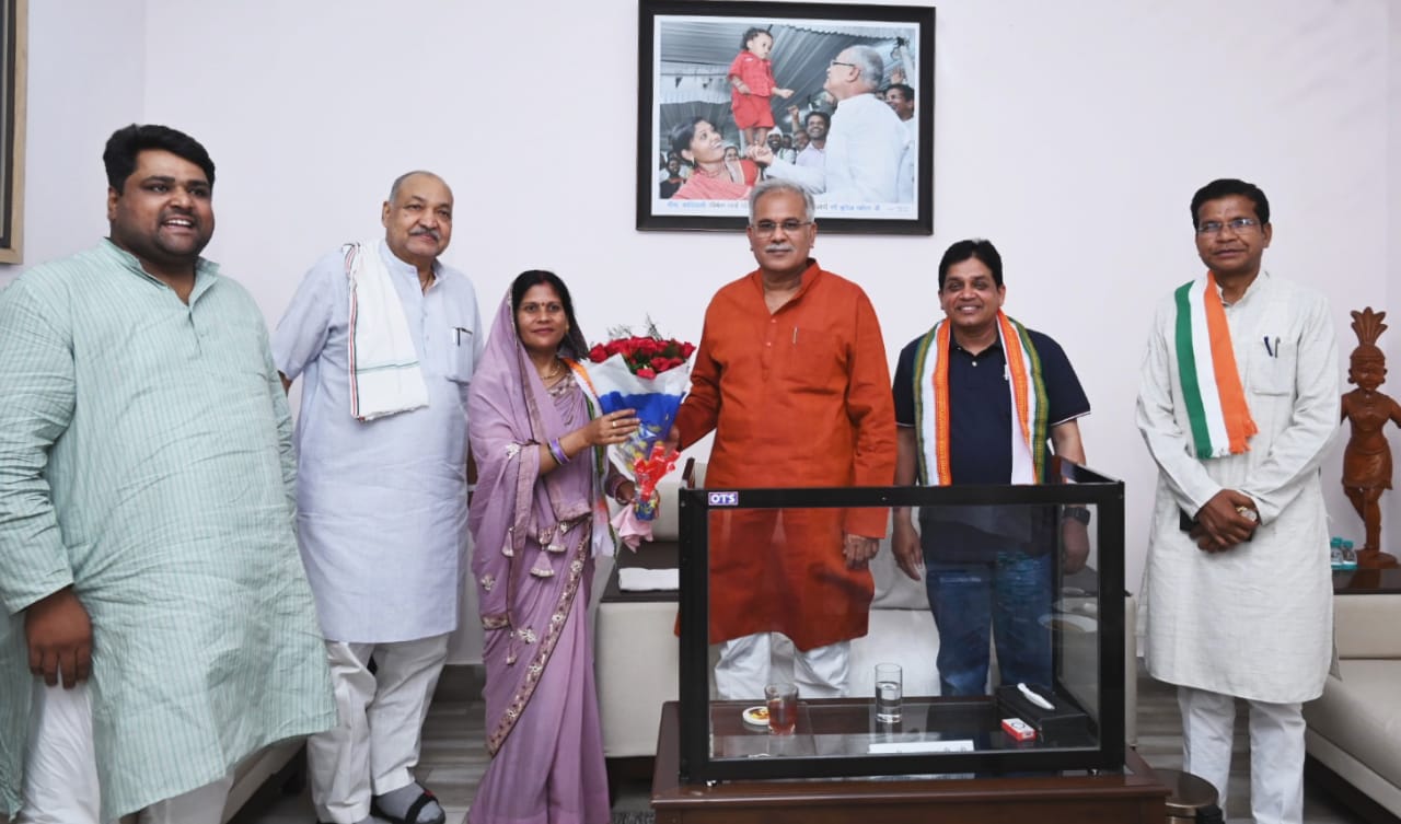 मुख्यमंत्री भूपेश बघेल ने खैरागढ़-छुईखदान-गंडई को जिला बनाए जाने की घोषणा की