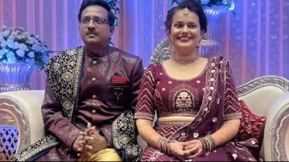 टीना डाबी की शादी के रिसेप्शन की तस्वीरें सामने आईं, अंबेडकर की तस्वीर के सामने रचाया ब्याह