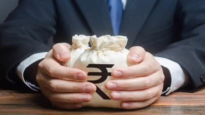 आपदा में अवसर: विशेष फंडों में पैसा लगाकर कमाएं मुनाफा, विषम परिस्थितियों में लंबी अवधि के लिए करें निवेश