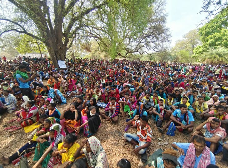 ड्रोन हमले के विरोध में ग्रामीणों का प्रदर्शन, बीजापुर-सुकमा बॉर्डर पर हजारों की संख्या में पहुंचे