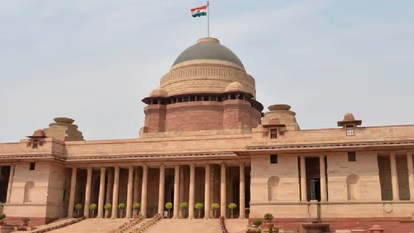 राष्ट्रपति चुनाव की दौड़ : क्या इस बार पूरब से निकलेगा ‘सूरज’, या नारी शक्ति बढ़ाएगी शीर्ष पद की शोभा