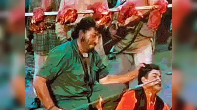 गब्बर सिंह ने ‘शोले’ में निकाल ली थीं अहमद की आंखें, फिल्म से हटाया गया था ये खूंखार सीन