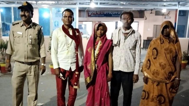 शादी में दूल्हे ने पहनी शेरवानी तो लड़की वालों ने कर दी  पिटाई