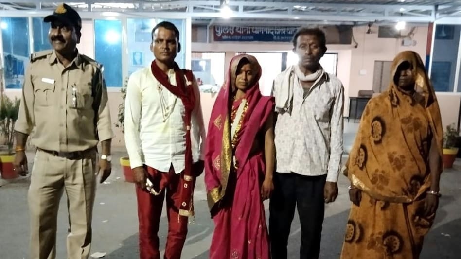 शादी में दूल्हे ने पहनी शेरवानी तो लड़की वालों ने कर दी  पिटाई