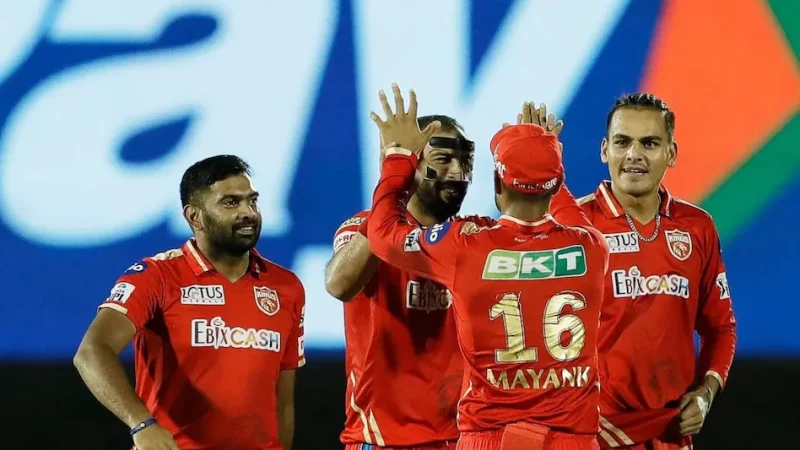 पंजाब किंग्स के सामने फेल हुई आरसीबी, 54 रनों से मिली करारी हार