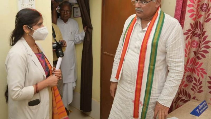 मुख्यमंत्री ने सुमेरपुर में हेल्थ एंड वेलनेस सेंटर का किया मुआयना, स्वास्थ्य केन्द्र में मरीजों को मिल रही सुविधा के बारे में ली जानकारी