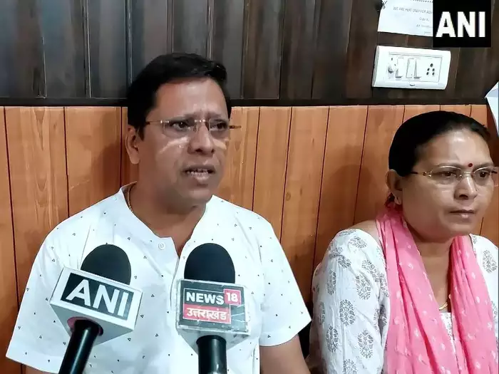 या तो हमें पोते-पोतियों का मुंह द‍िखलाओ या तुम पर जो खर्च किया वह 5 करोड़ दो, बेटे-बहू के खिलाफ कोर्ट में पहुंचे मां-बाप