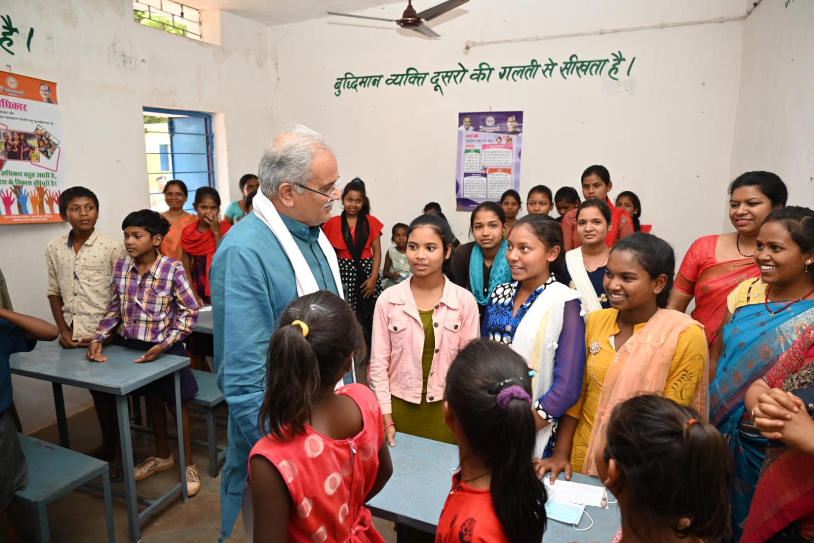 आदिवासी अंचल के बच्चे देखेंगे नवा रायपुर मुख्यमंत्री ने किया बच्चों से वादा : जंगल सफारी और नवा रायपुर घुमाएंगे