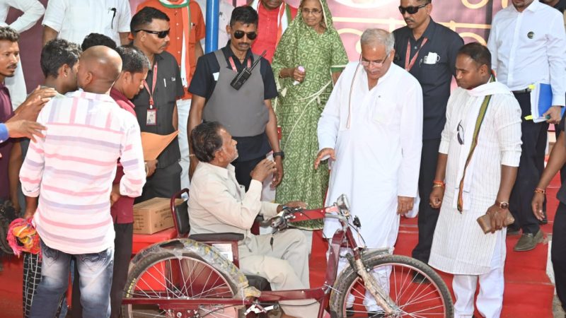 तेजी से विकास की राह पर बढ़ रहा कटेकल्याण, भेंट मुलाकात में मुख्यमंत्री ने सुनी बदलते कटेकल्याण के नवाचारों की कहानी