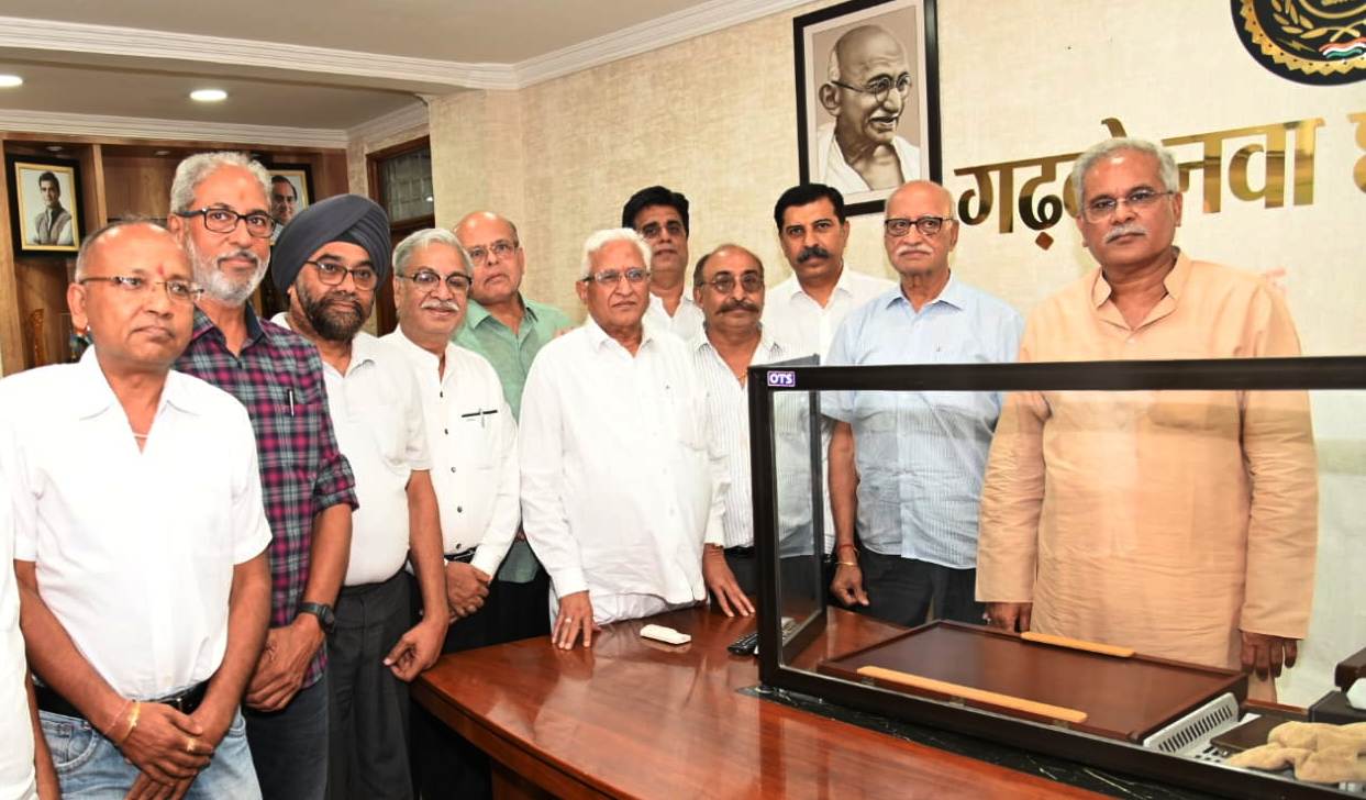 छत्तीसगढ़ के व्यापारिक संगठनों ने की मुख्यमंत्री से सौजन्य मुलाकात