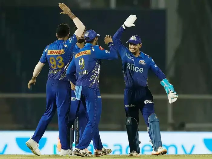 आखिरी गेंद पर छक्का नहीं लगा सके मिलर, मुंबई ने गुजरात पर दर्ज की रोमांचक जीत