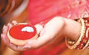 महाराष्ट्र में विधवा प्रथा खत्म करने की पहल… सरकार ने चूड़ियां तोड़ने और सिंदूर पोंछने की प्रथा पर लगाई रोक