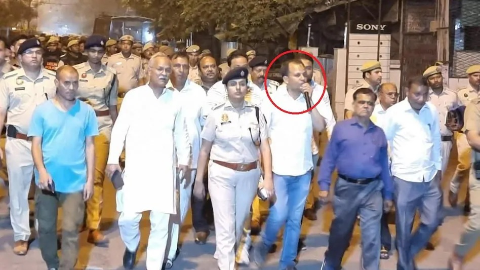 जहांगीरपुरी का मास्टरमाइंड अरेस्ट, साथ में दो अन्य भी हिरासत में, पुलिस के साथ घूमता था, तिरंगा यात्रा में भी रहा शामिल