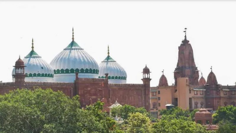 भगवान कृष्ण का प्रत्यक्ष वंशज होने का दावा करते हुए पहुंचा कोर्ट