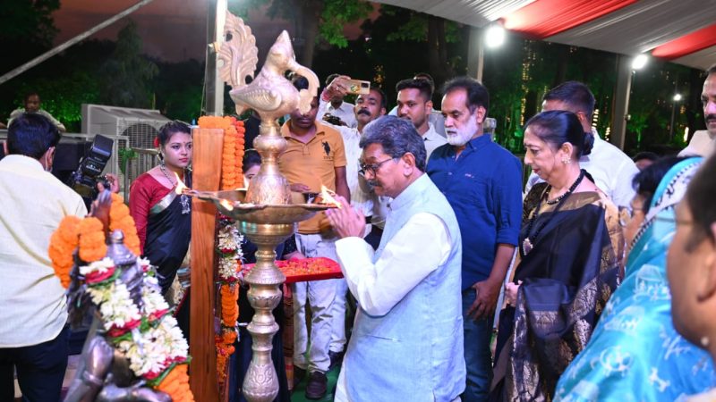 आज की जीवनशैली में शास्त्रीय संगीत, नृत्य कला हमारे मन मस्तिष्क को शुद्ध करने के साथ ही शांति प्रदान करता है: डॉ. चरणदास महंत