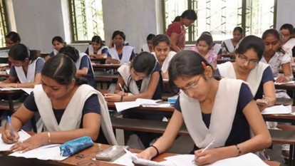 शैक्षणिक सत्र 2022-23: भारतीय और विदेशी संस्थान एक साथ करवा सकेंगे पढ़ाई, यूजीसी ने जारी की अधिसूचना