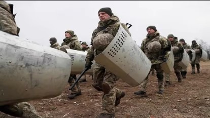 पीछे हटने को मजबूर हो सकती है यूक्रेनी सेना, सेवेरोदोनेस्क में रूस ने तबाह कीं 90 प्रतिशत इमारतें