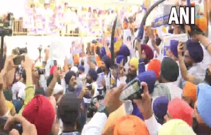 ब्लू स्टार की बरसी पर स्वर्ण मंदिर के बाहर खालिस्तान जिंदाबाद के नारे, अमृतसर में बढ़ाई गई सुरक्षा