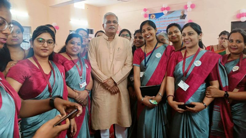 मुख्यमंत्री ने पाटन के स्वामी आत्मानंद अंग्रेजी माध्यम स्कूल में प्री प्राइमरी कक्षा का किया शुभारंभ