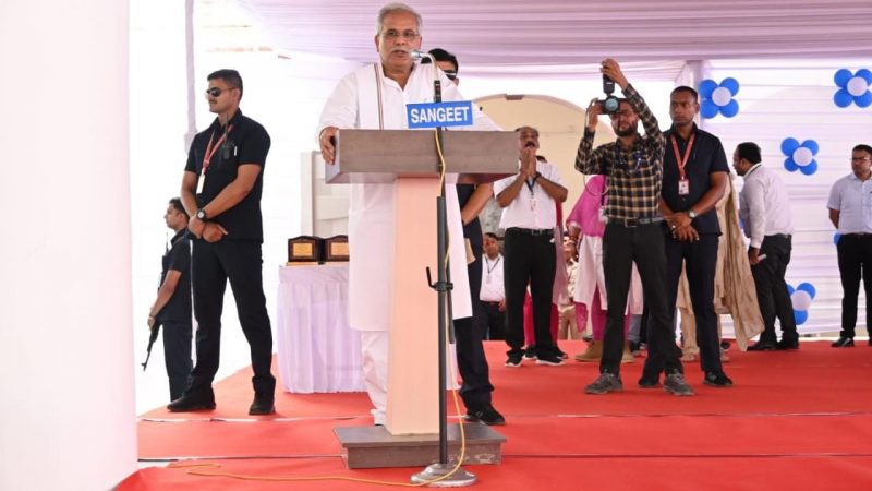 जब मुख्यमंत्री ने बताया कैसे आया स्वामी आत्मानंद इंग्लिश मीडियम स्कूल का विचार