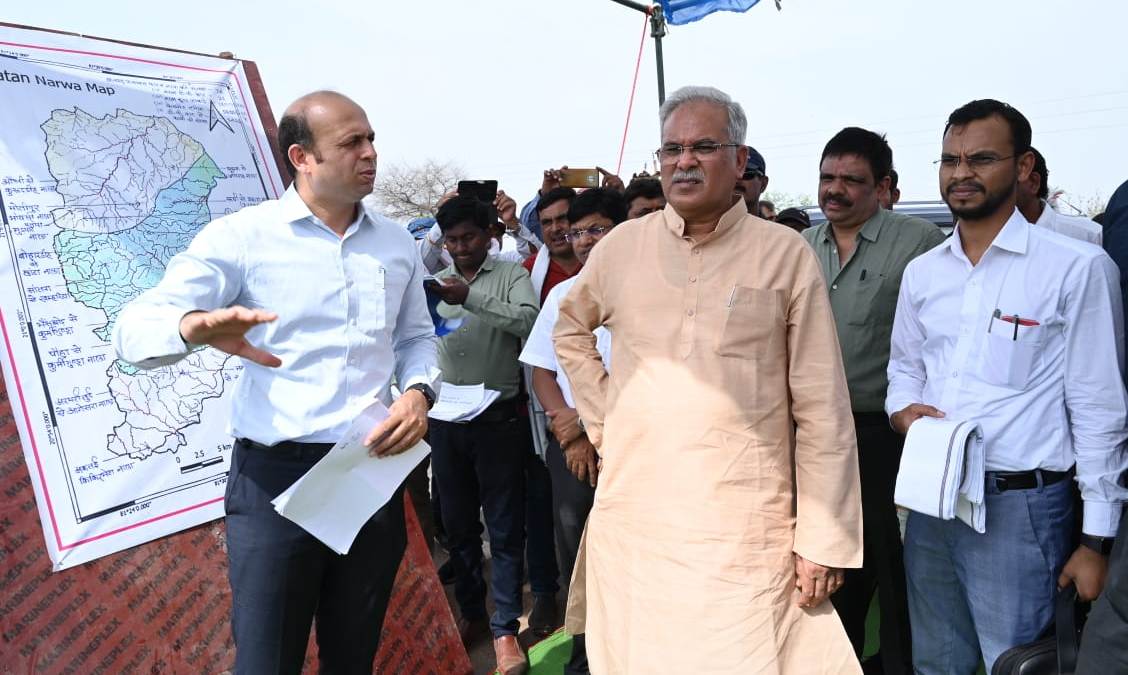 बारिश की हर बूंद कीमती, नरवा प्रोजेक्ट्स की बारीकी से करें मॉनिटरिंग :  भूपेश बघेल