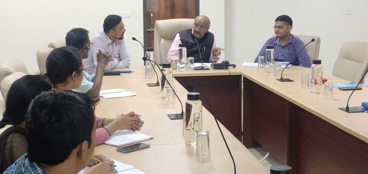 छत्तीसगढ़ में ग्रीन ऑटोमेटिव फ्यूल (कम्प्रैस्ड बायोगैस) के उत्पादन की असीम संभावनाएं – डॉ. दीपक द्विवेदी