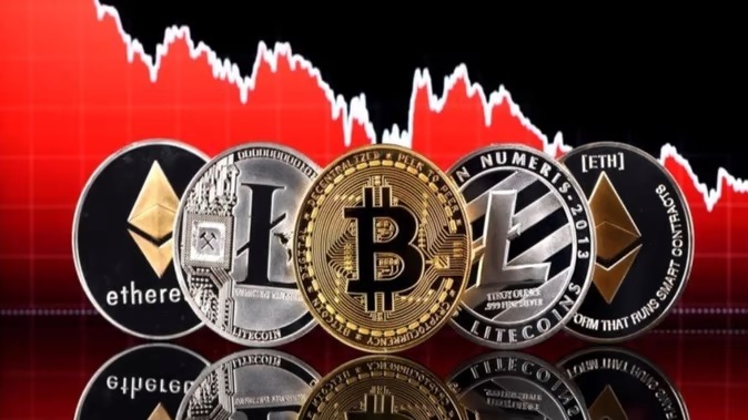 क्रिप्टो बाजार में हाहाकार, बिटक्वाइन 12 फीसदी से ज्यादा टूटा, इथेरियम के निवेशकों का बुरा हाल