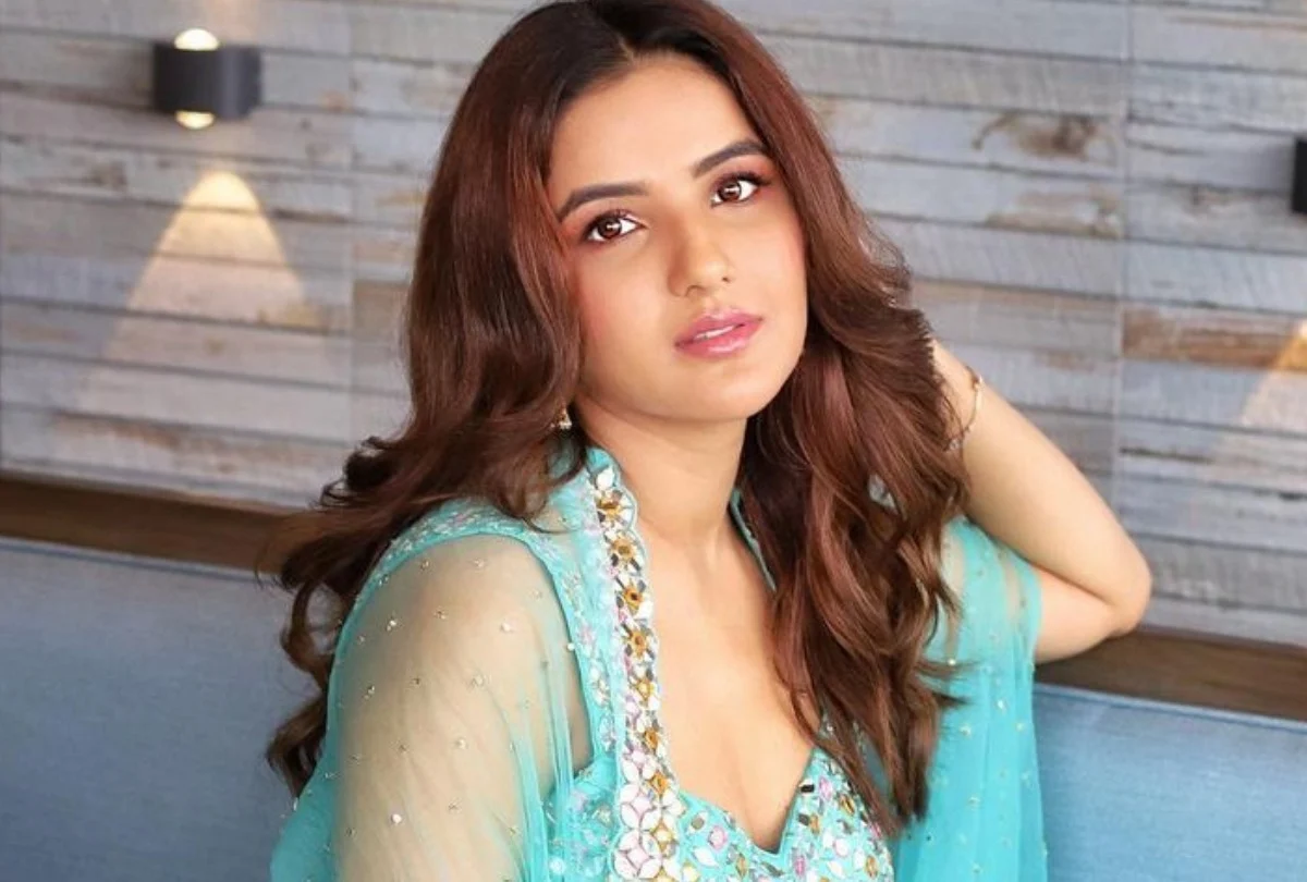 जैस्मीन का बॉलीवुड डैब्यू, जुलाई से शुरू करेंगी फिल्म की शूटिंग