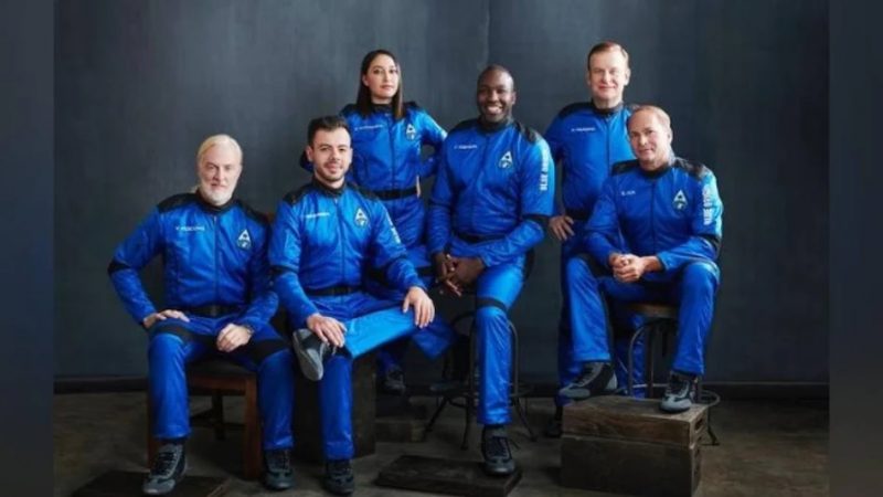 जेफ बेजोस की कंपनी का यान एनएस-21 मिशन टेक्सास साइट से लॉन्च… खास रॉकेट से अंतरिक्ष की सैर पर निकले 6 टूरिस्ट