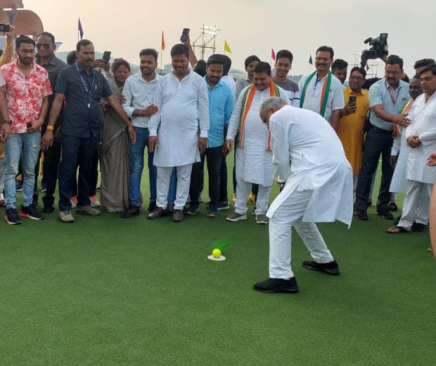 मुख्यमंत्री भूपेश बघेल जशपुर में नवनिर्मित एस्ट्रोटर्फ हॉकी स्टेडियम में