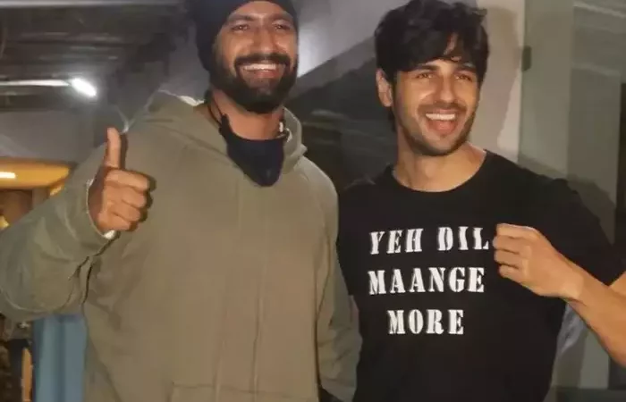 कॉफी विद करण’ में करण जौहर संग गप्पे लड़ाएंगे विक्की कौशल और सिद्धार्थ मल्होत्रा, रेड काउच पर खुलेंगे कई राज