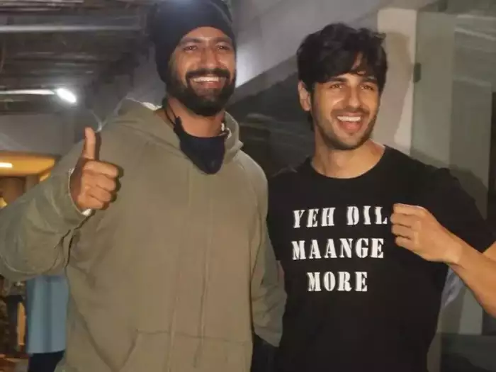 कॉफी विद करण’ में करण जौहर संग गप्पे लड़ाएंगे विक्की कौशल और सिद्धार्थ मल्होत्रा, रेड काउच पर खुलेंगे कई राज