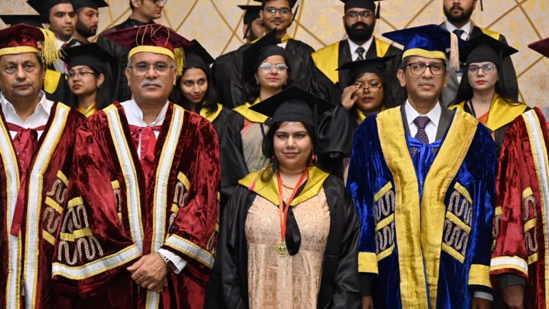 दृढ़ इच्छाशक्ति के दम पर दृष्टिहीन छात्रा बनी हिदायतुल्ला नेशनल लॉ युनिवर्सिटी की टॉपर