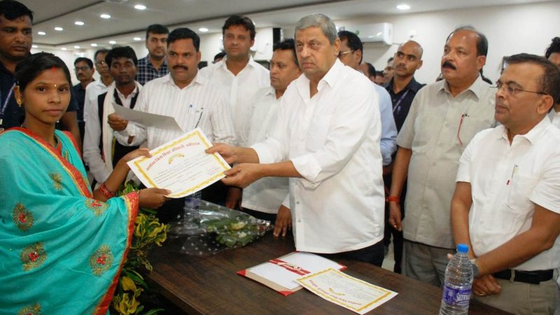 कबीरधाम जिले के 111 बैगा युवा बने शाला संगवारी