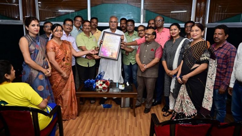 सीवायएफ ने मुख्यमंत्री बघेल का किया सम्मान