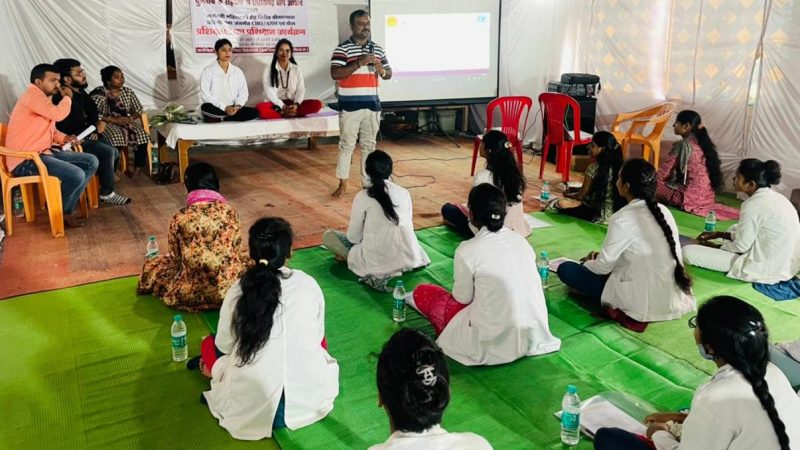 छत्तीसगढ़ में गर्भवती महिलाओं के स्वास्थ्य के लिए योगाभ्यास कार्यक्रम