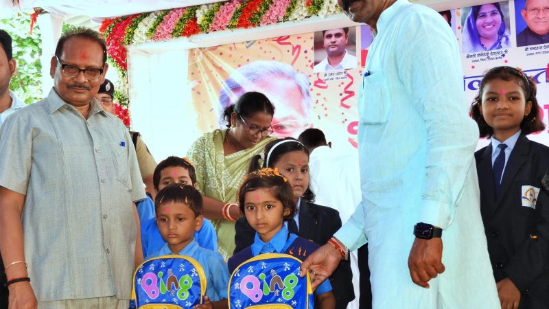 विद्यार्थी जीवन व्यक्ति के जीवन का है सबसे सुखद, महत्वपूर्ण एवं स्वर्णिम कालखण्ड – डा. प्रेमसाय सिंह टेकाम