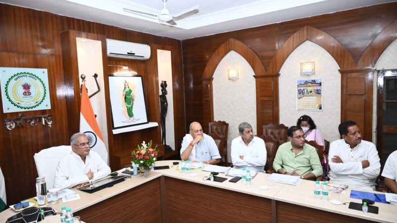 ग्रामीण औद्योगिक पार्क के उत्पादों को अच्छा बाजार दिलाने गुणवत्ता, कीमत और मार्केटिंग पर दिया जाए ध्यान: मुख्यमंत्री श्री भूपेश बघेल