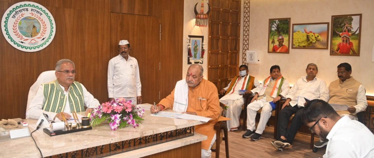 छत्तीसगढ़ में 28 जुलाई को हरेली से होगी गौ-मूत्र खरीदी की शुरूआत: मुख्यमंत्री श्री भूपेश बघेल