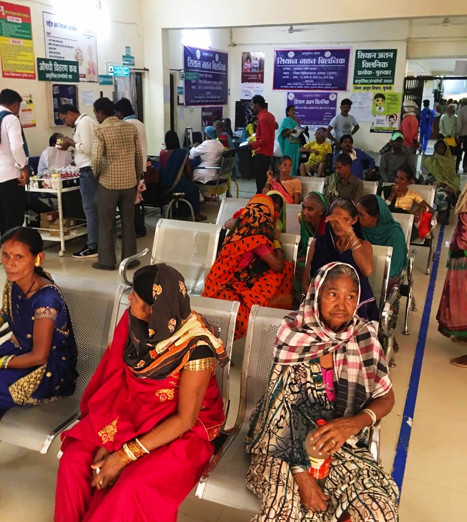 सियान जतन क्लीनिक’ में अब तक 74 हजार 738 बुजुर्गों का उपचार