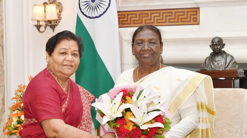 राष्ट्रपति द्रौपदी मुर्मू से राज्यपाल उइके ने सौजन्य भेंट कर दी शुभकामनाएं