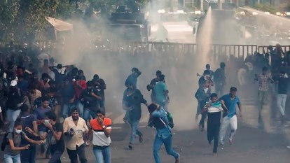 श्रीलंका में प्रदर्शनकारियों ने घेरा राष्ट्रपति का घर, आवास छोड़कर भागे गोतबाया राजपक्षे