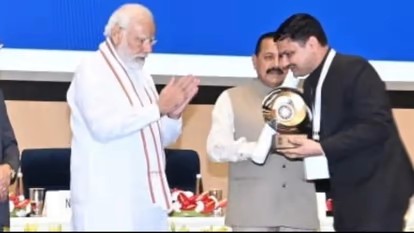 कौन हैं वाराणसी के डीएम जिन्हें मोदी करते हैं पसंद, जानें कैसे 24 घंटे में रुका ट्रांसफर?