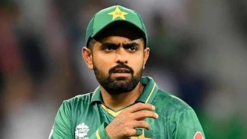 एशिया कप से पहले पाकिस्तान टीम में बवाल, बाबर आजम समेत कई प्लेयर्स ने बोर्ड के खिलाफ खोला मोर्चा!